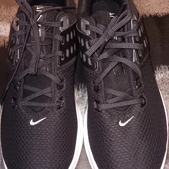 Nike AirMax for Women - Picture 7 of 8